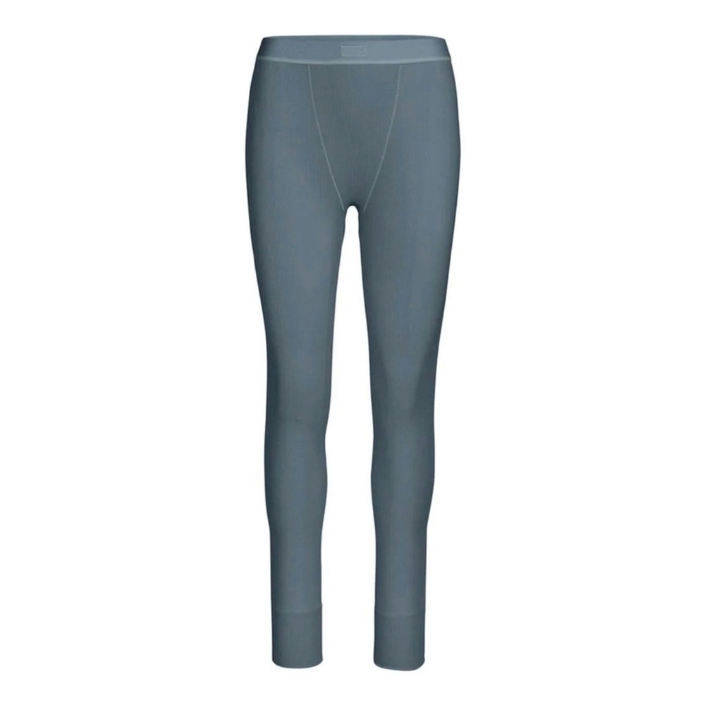 Excellent condition Skims Cotton Rib Leggings in Kyanite Size: M